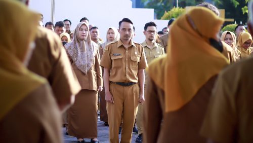 Apel Pagi  – Arahan Adaptasi Pegawai dan Penataan Administrasi SPJ