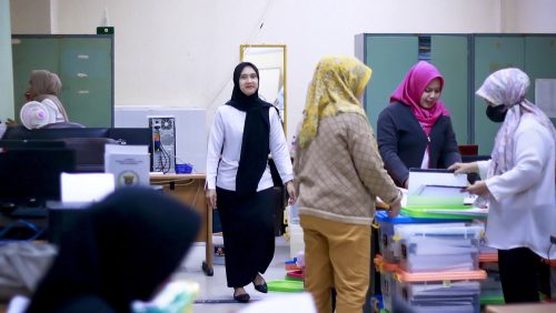 Gotong Royong Pemindahan Arsip