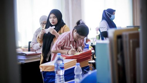 Gotong Royong Pemindahan Arsip