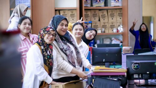 Gotong Royong Pemindahan Arsip