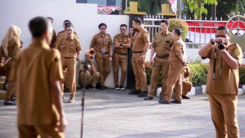 Apel Senin