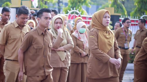 Apel Senin