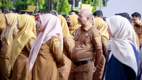 Apel Senin