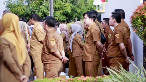 Apel Senin