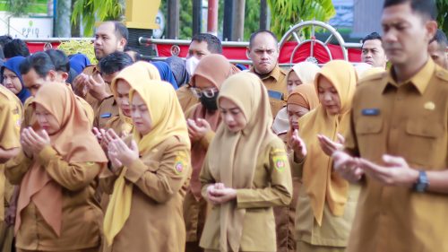 Apel Senin