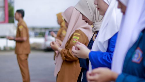 Apel Senin