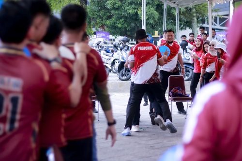 Lomba Tradisional ala Sekretariat DPRD Kota Samarinda