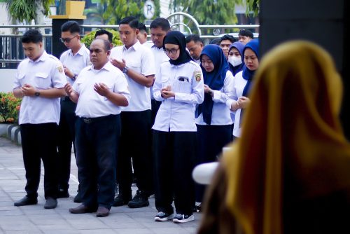 Apel pagi oleh Bagian Program & Keuangan